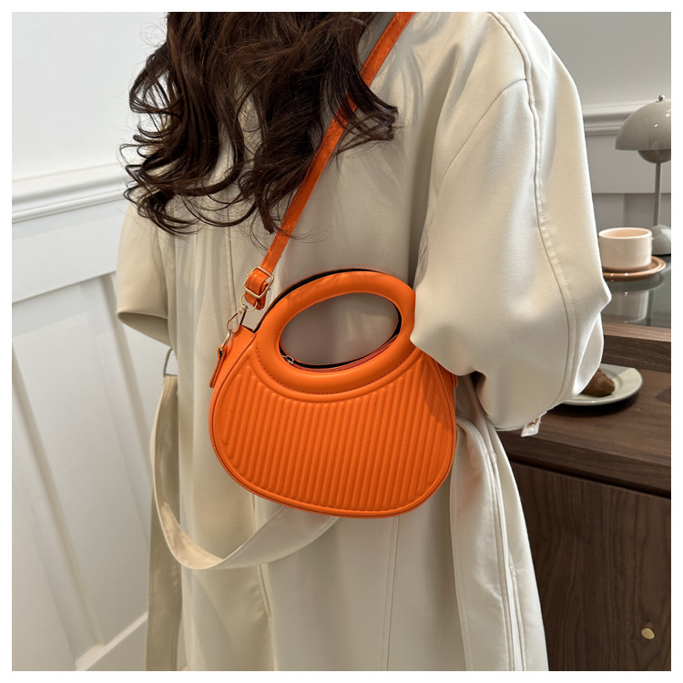 NanIce Signature Handbag - Image 6