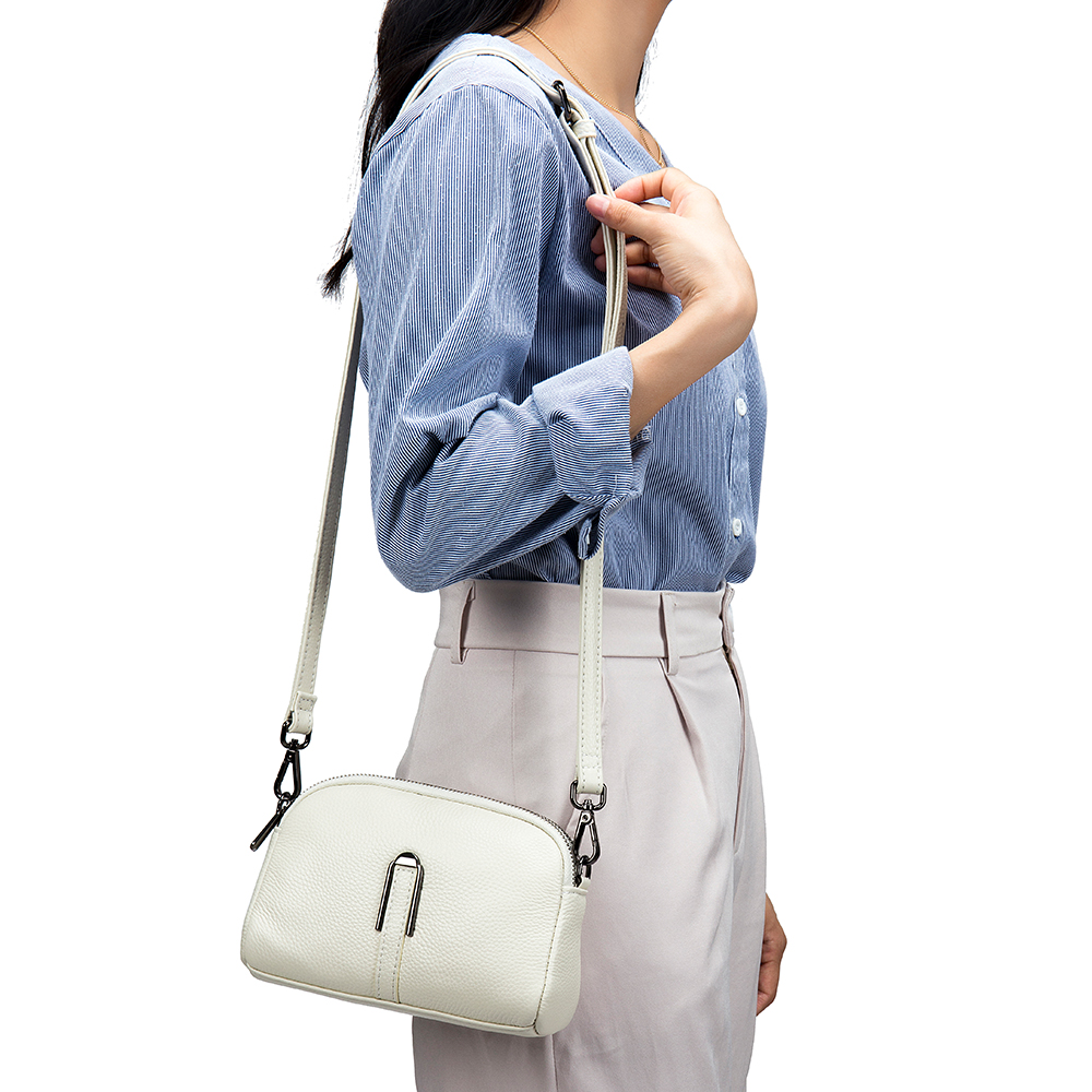 Metropolitan Elegance Tote Collection - Image 14