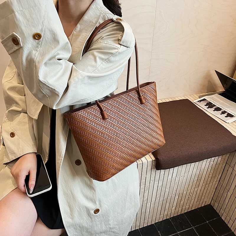 Woven Elegance Tote Collection - Image 7